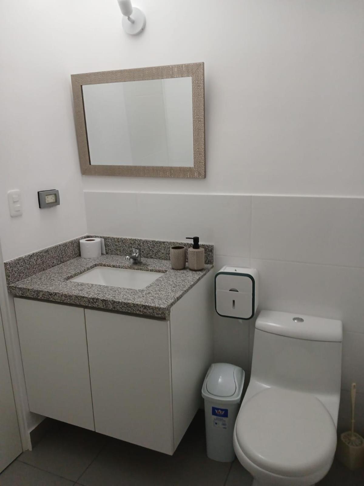 Elegante, Departamento Privado Con Cochera Lima